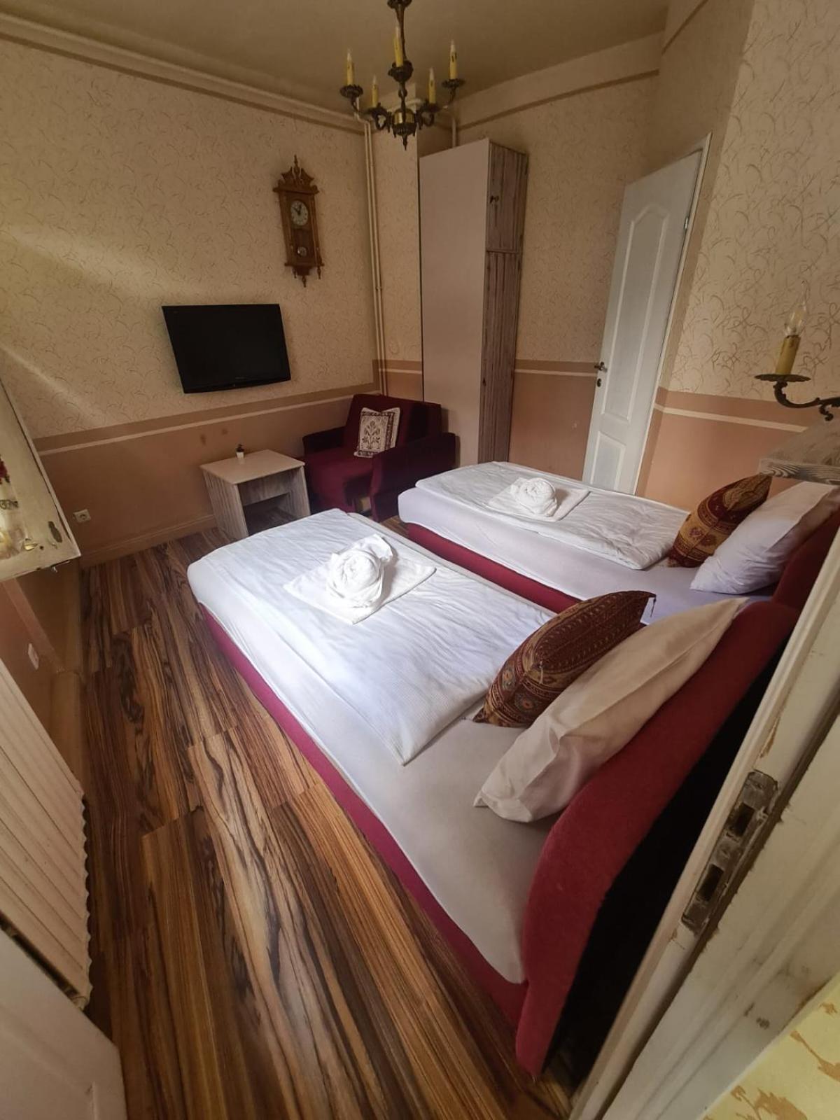 Guesthouse Nia Deluxe Sarajevo Eksteriør billede